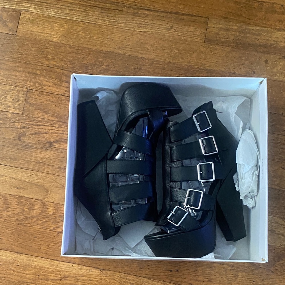 Steve Madden Black Buckle Platform Heels
